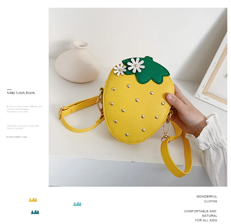 Lovely Children's Strawberry Crossbody Bags Cute Baby Accessories Mini Shoulder Bag Fashion PU Leather Girls Rivet Coin Purse