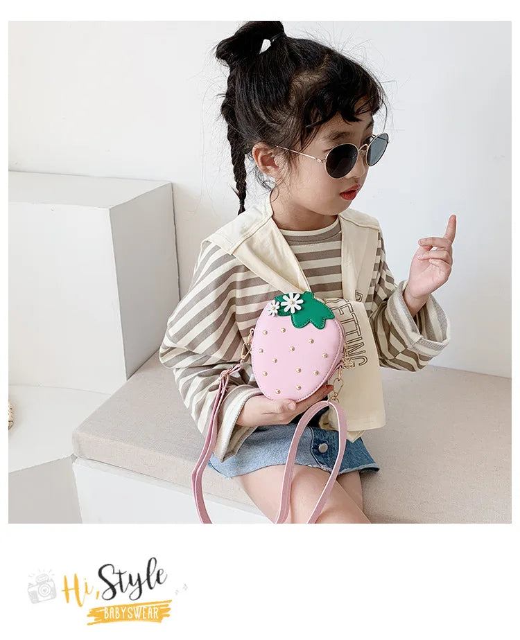 Lovely Children's Strawberry Crossbody Bags Cute Baby Accessories Mini Shoulder Bag Fashion PU Leather Girls Rivet Coin Purse