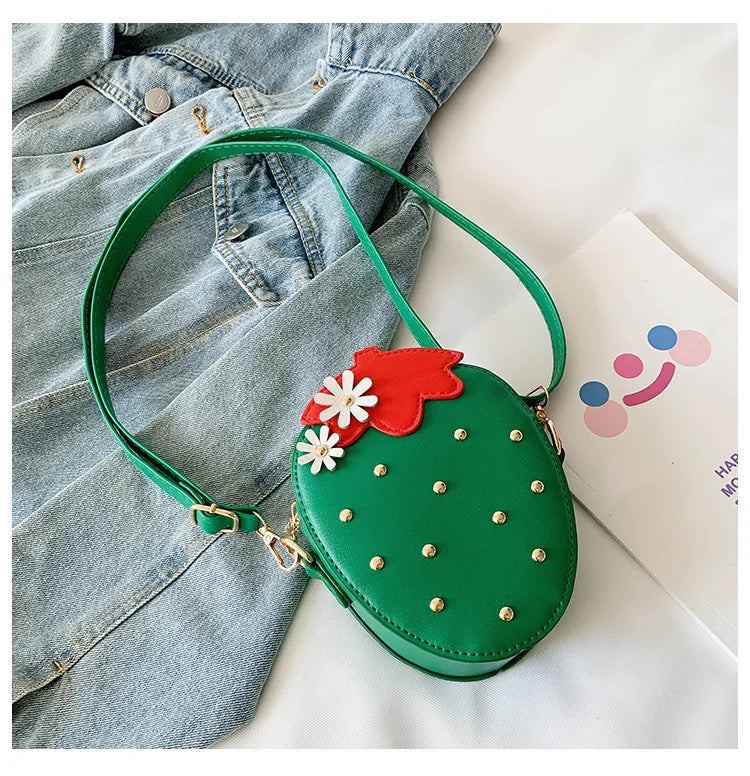 Lovely Children's Strawberry Crossbody Bags Cute Baby Accessories Mini Shoulder Bag Fashion PU Leather Girls Rivet Coin Purse