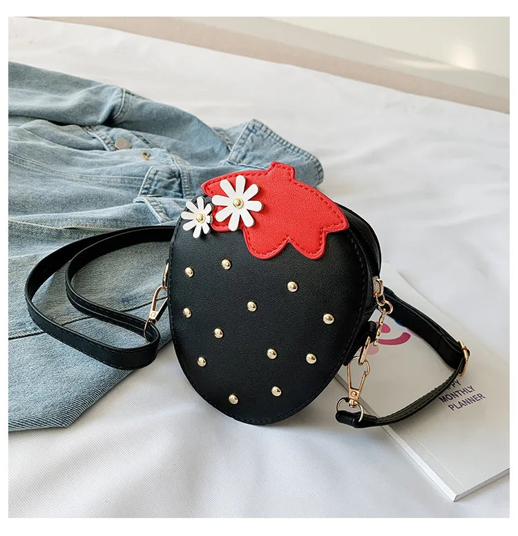 Lovely Children's Strawberry Crossbody Bags Cute Baby Accessories Mini Shoulder Bag Fashion PU Leather Girls Rivet Coin Purse