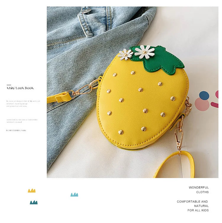 Lovely Children's Strawberry Crossbody Bags Cute Baby Accessories Mini Shoulder Bag Fashion PU Leather Girls Rivet Coin Purse