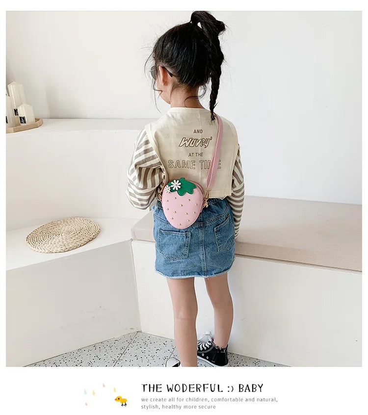 Lovely Children's Strawberry Crossbody Bags Cute Baby Accessories Mini Shoulder Bag Fashion PU Leather Girls Rivet Coin Purse