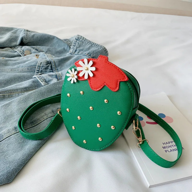 Lovely Children's Strawberry Crossbody Bags Cute Baby Accessories Mini Shoulder Bag Fashion PU Leather Girls Rivet Coin Purse