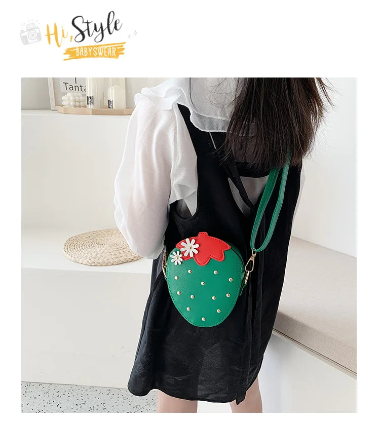 Lovely Children's Strawberry Crossbody Bags Cute Baby Accessories Mini Shoulder Bag Fashion PU Leather Girls Rivet Coin Purse