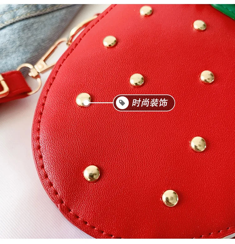 Lovely Children's Strawberry Crossbody Bags Cute Baby Accessories Mini Shoulder Bag Fashion PU Leather Girls Rivet Coin Purse