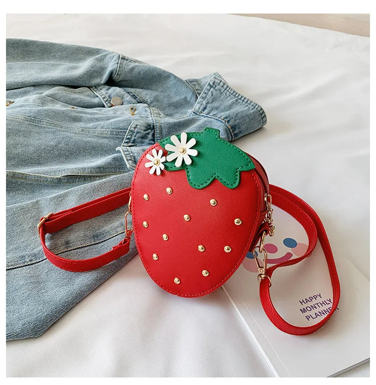 Lovely Children's Strawberry Crossbody Bags Cute Baby Accessories Mini Shoulder Bag Fashion PU Leather Girls Rivet Coin Purse