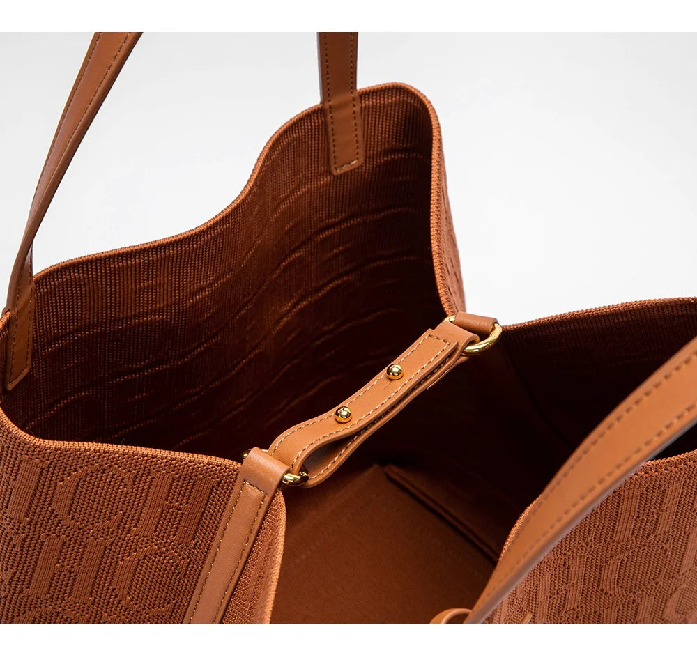CH High Quality Craft Large Capacity Handbag Ladies Shoulder Bag Fashion Classic New Pure Color Outer Pocket Ladies Handbag