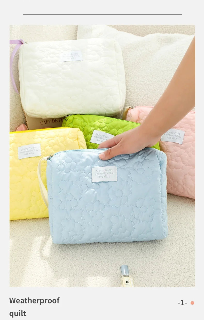 Embroidery Large-Capacity Cosmetic Bag Waterproof Portable Storage Bag Travel Makeup Pouch
