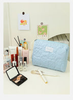 Embroidery Large-Capacity Cosmetic Bag Waterproof Portable Storage Bag Travel Makeup Pouch