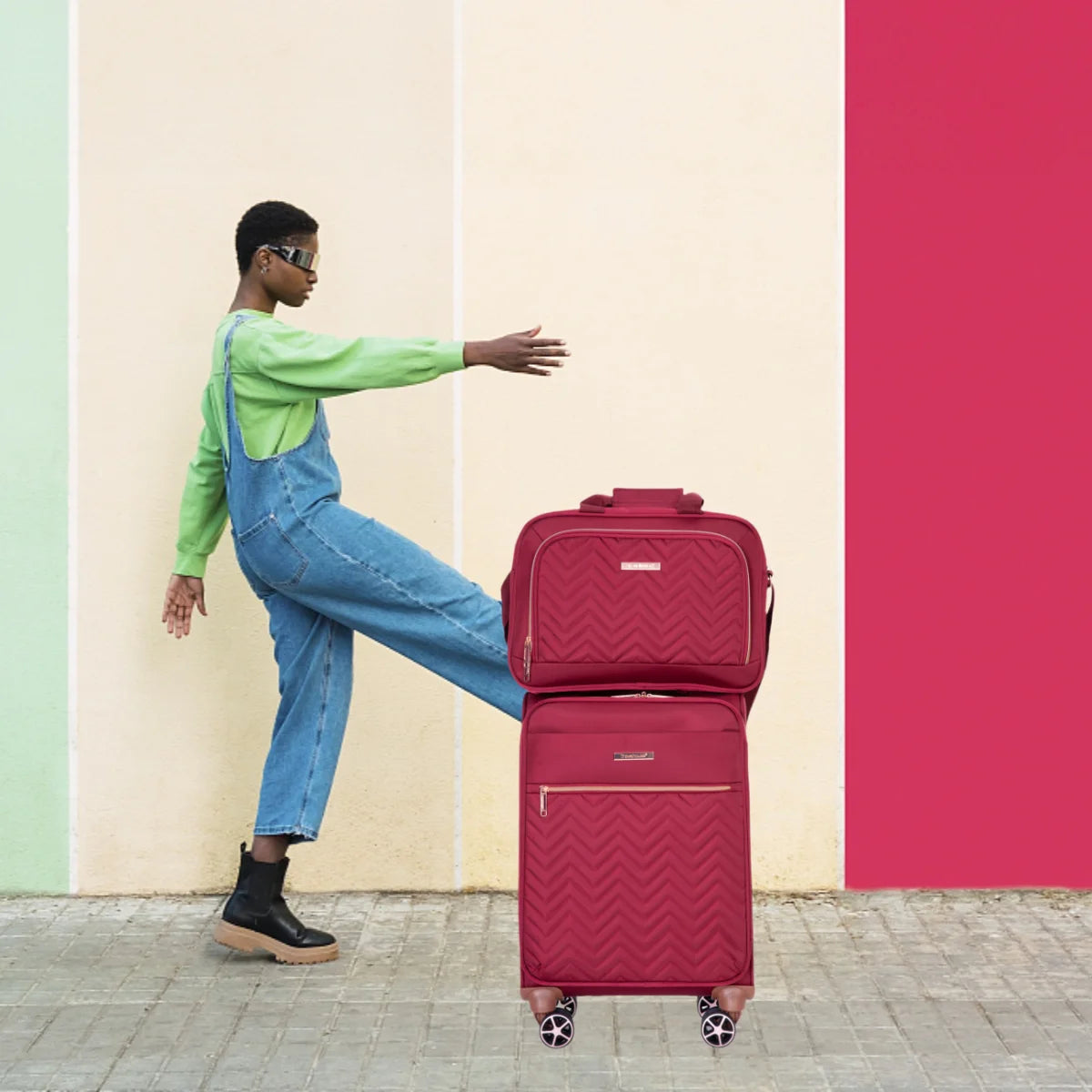 Travelhouse 4 Piece Luggage Set Softside Expandable Lightweight Suitcase with Double Spinner Wheels