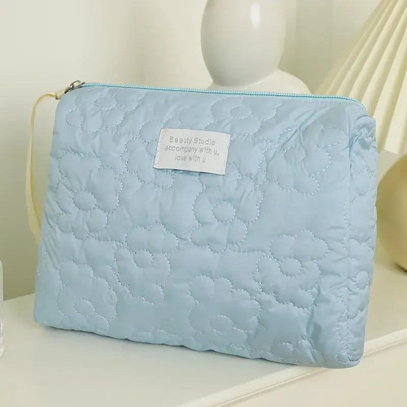 Embroidery Large-Capacity Cosmetic Bag Waterproof Portable Storage Bag Travel Makeup Pouch