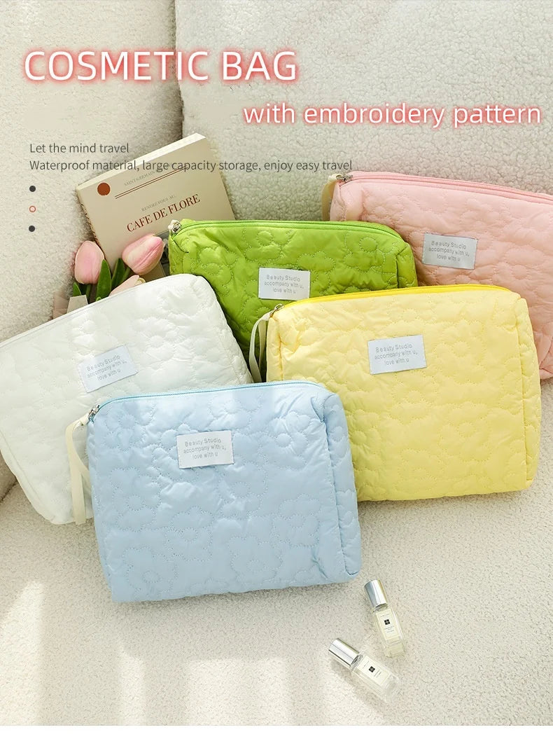 Embroidery Large-Capacity Cosmetic Bag Waterproof Portable Storage Bag Travel Makeup Pouch